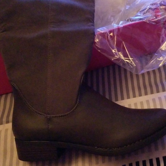 Dark Grey Boots - Picture 3 of 6